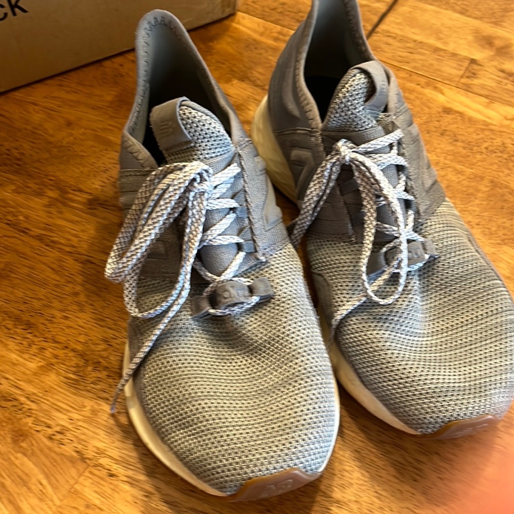 Womens New Balance 8.5